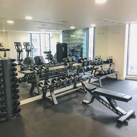 Stylish 2 Bed On Broad Street! Apartment