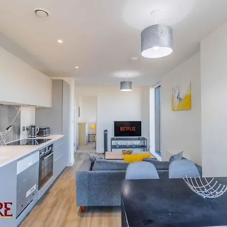 Stylish 2 Bed On Broad Street! Apartment Birmingham