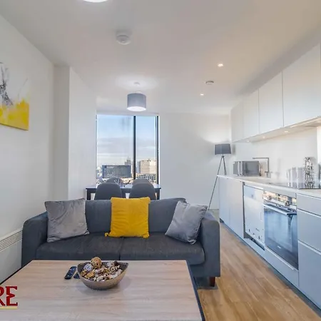 Stylish 2 Bed On Broad Street! Apartment